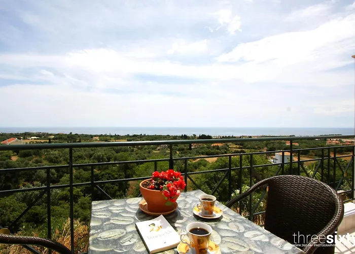 Sarantos Pool * Lakíthra