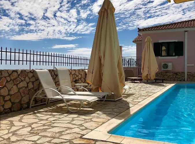 Sarantos Pool Lägenhet Lakíthra
