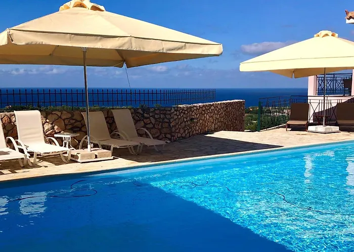 Sarantos Pool *