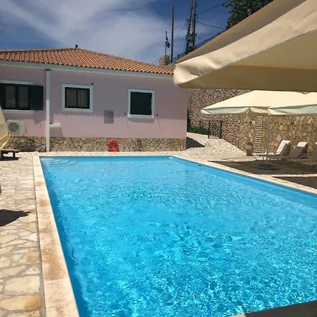 Apartment Sarantos Pool Lakithra