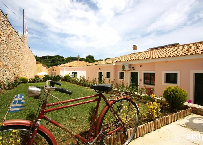 Sarantos Pool Λακήθρα